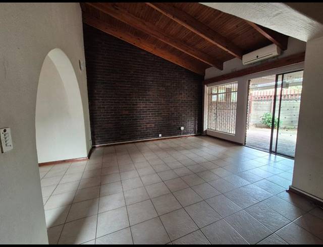 3 BEDROOM TOWNHOUSE FOR SALE IN BRACKENHURST